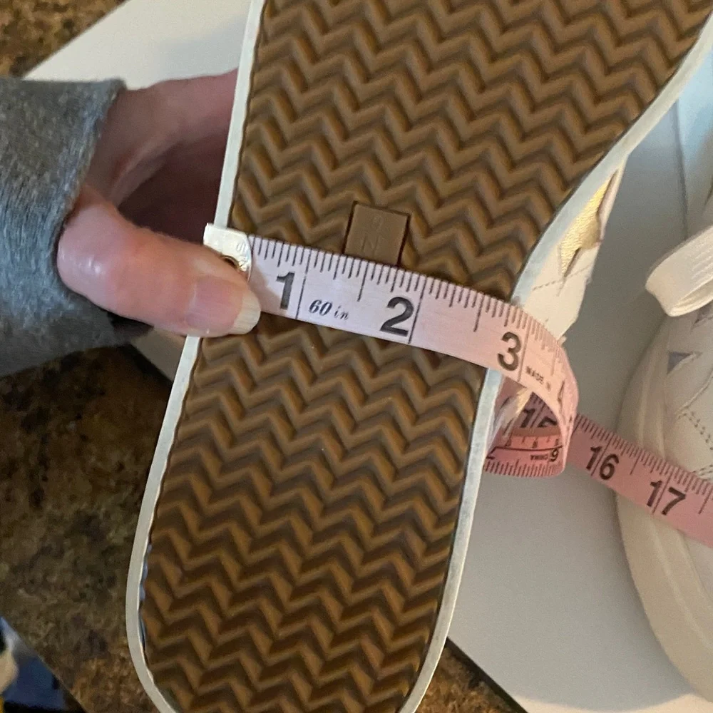Van Eli Sport Sneakers